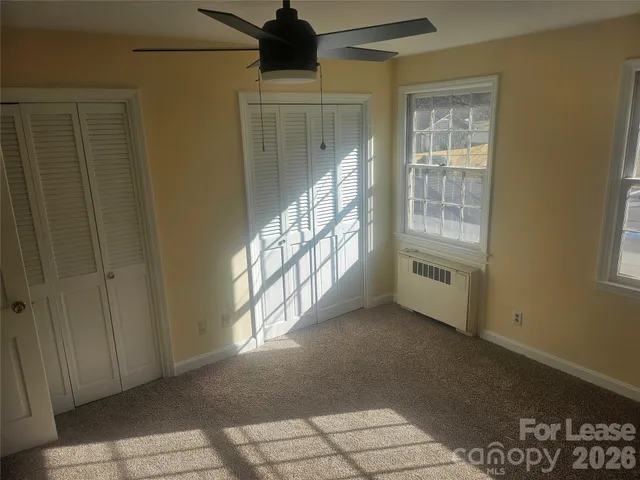 $1,250 | 252 5th Avenue Northeast, Hickory, NC 28601