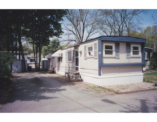1760 Westover Road, Unit 28 Chicopee, MA 01020 - Photo 1 of 5 Gallery Image 1
