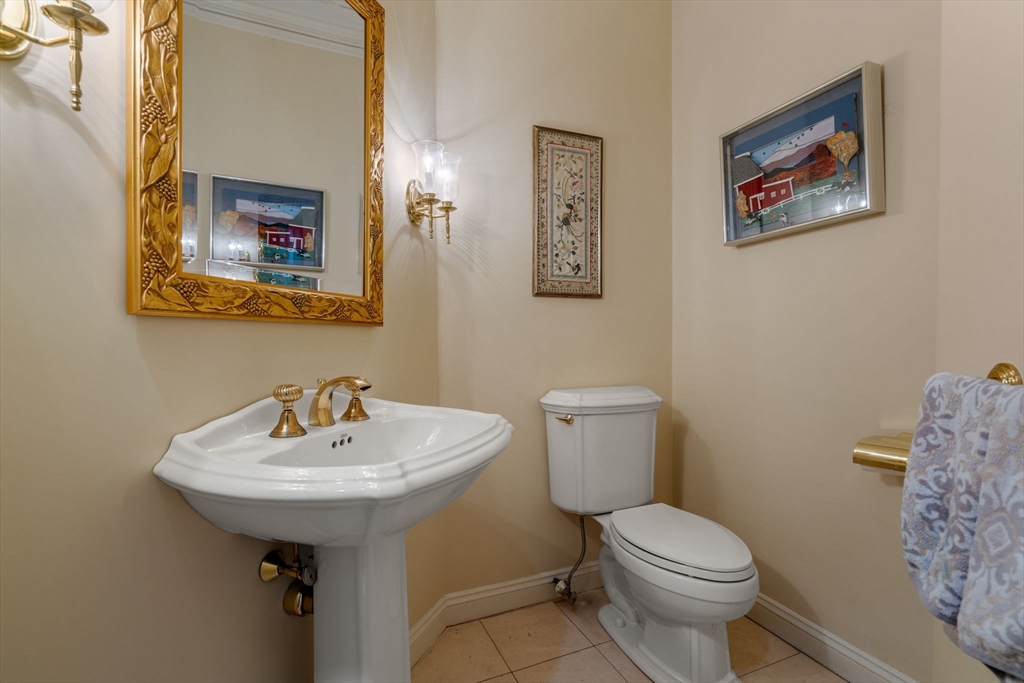 98 Huntington Road Newton, MA 02458 - Photo 14 of 27 Gallery Image 14