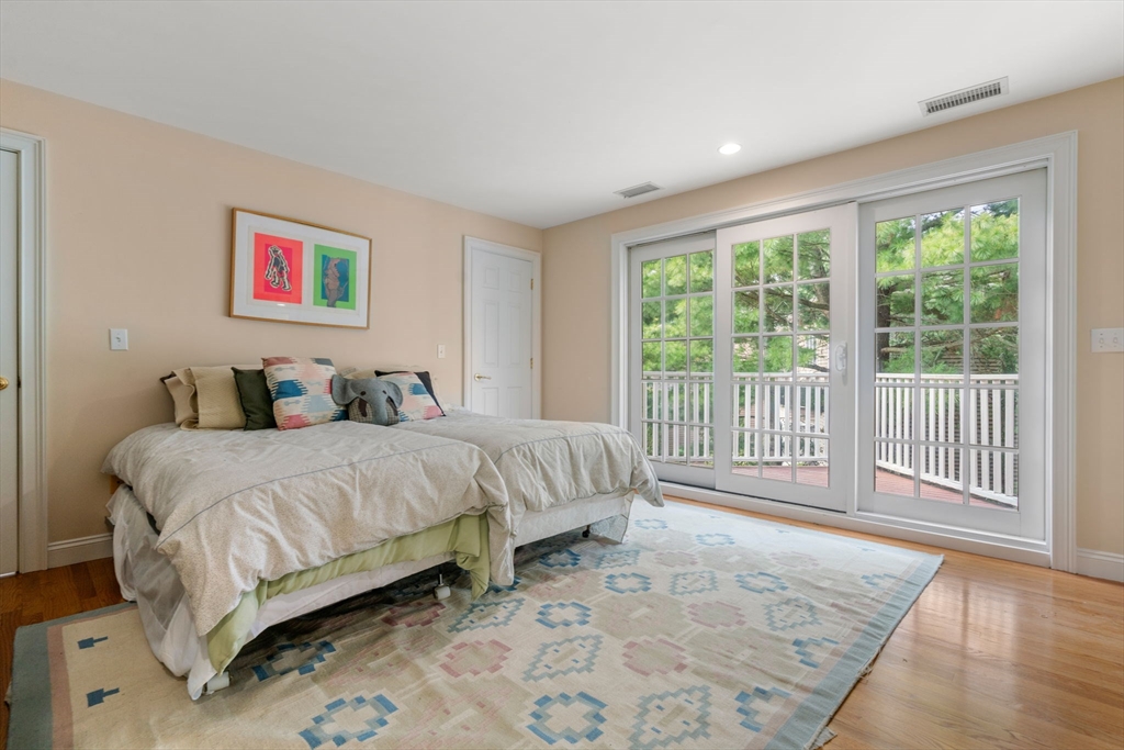 98 Huntington Road Newton, MA 02458 - Photo 20 of 27 Gallery Image 20