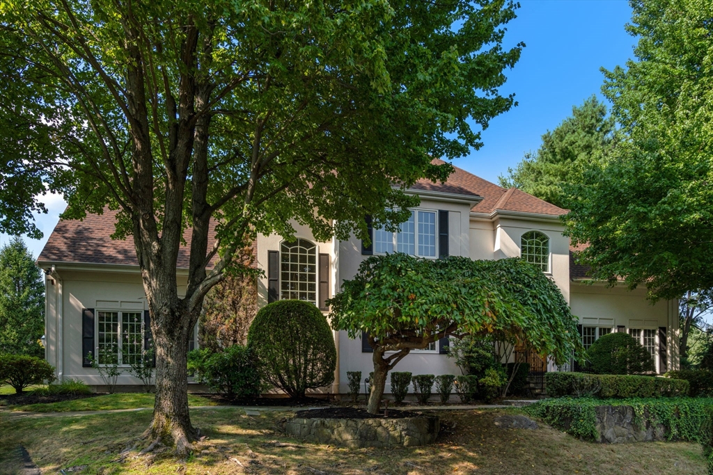 98 Huntington Road Newton, MA 02458 - Photo 2 of 27 Gallery Image 2