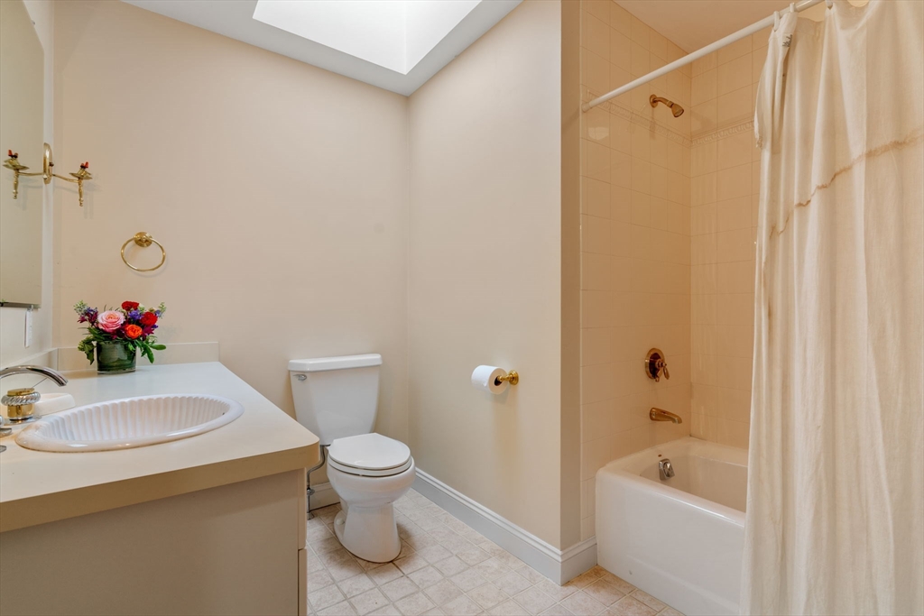 98 Huntington Road Newton, MA 02458 - Photo 22 of 27 Gallery Image 22