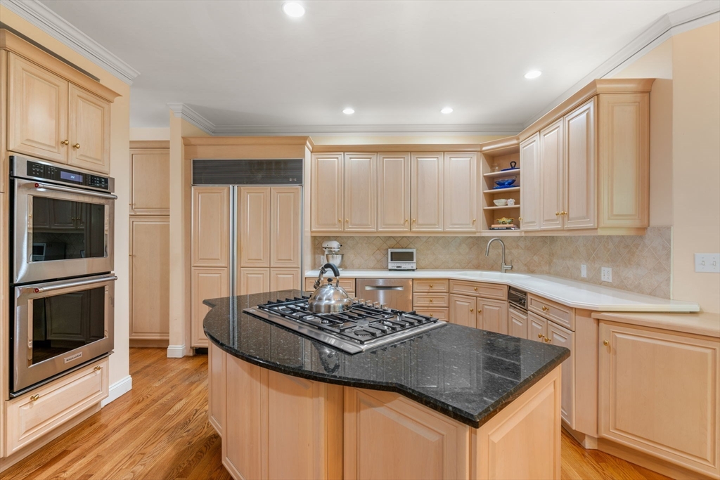 98 Huntington Road Newton, MA 02458 - Photo 6 of 27 Gallery Image 6