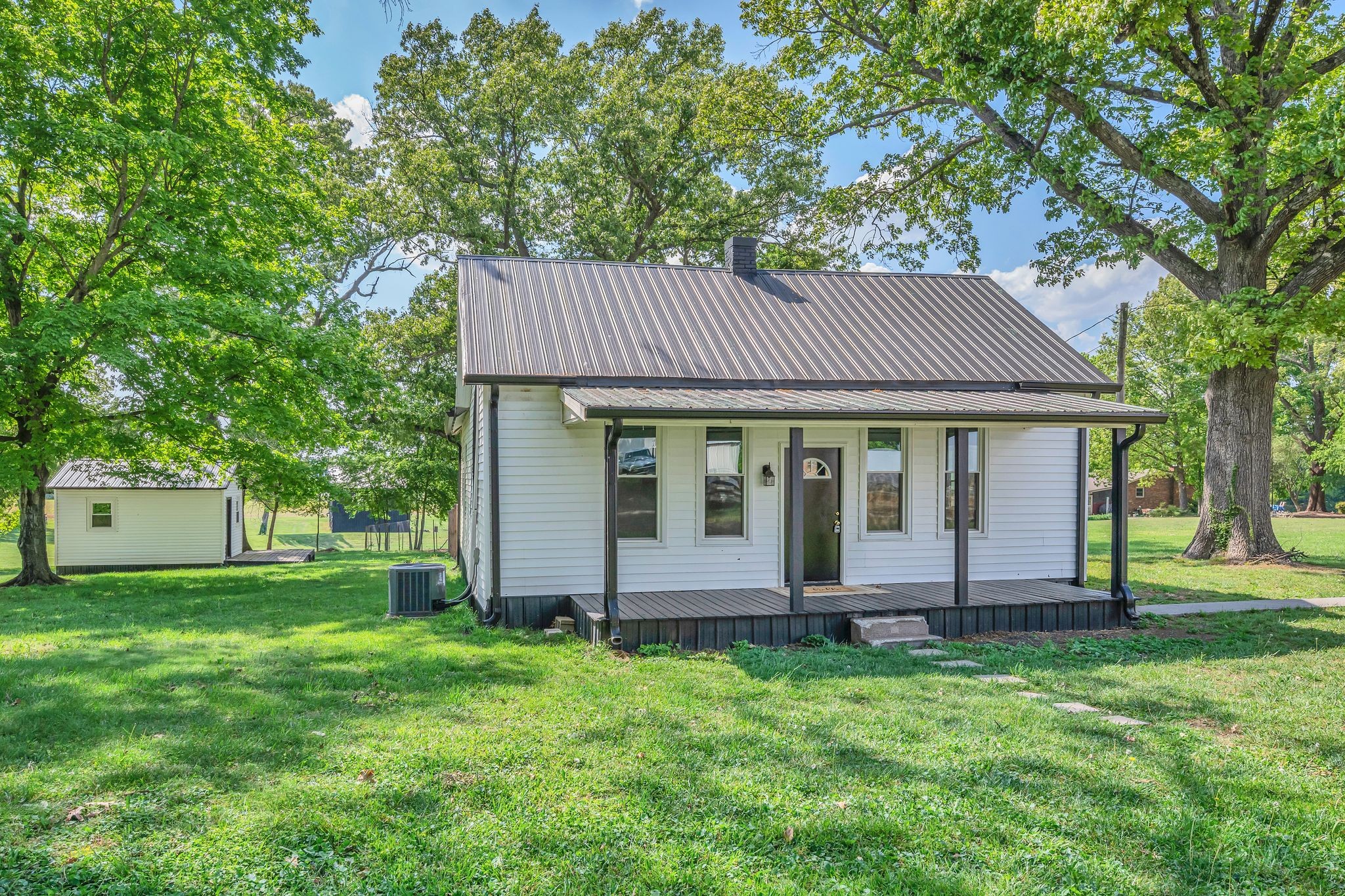 5912 Old Church Road Springfield, TN 37172 - Photo 11 of 27