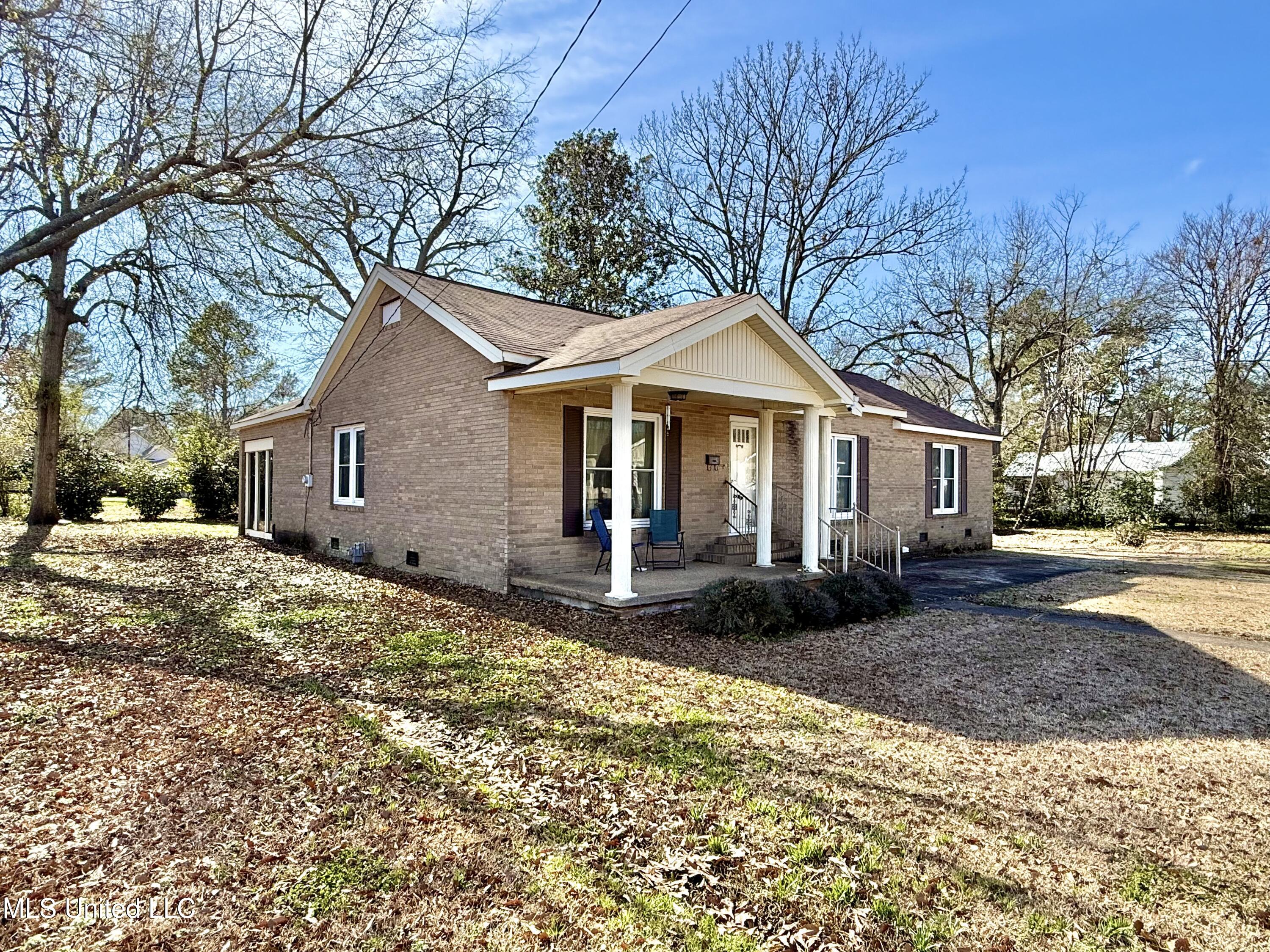 108 Lamar Street Crystal Springs, MS 39059 - Photo 30 of 36 IMG_9387