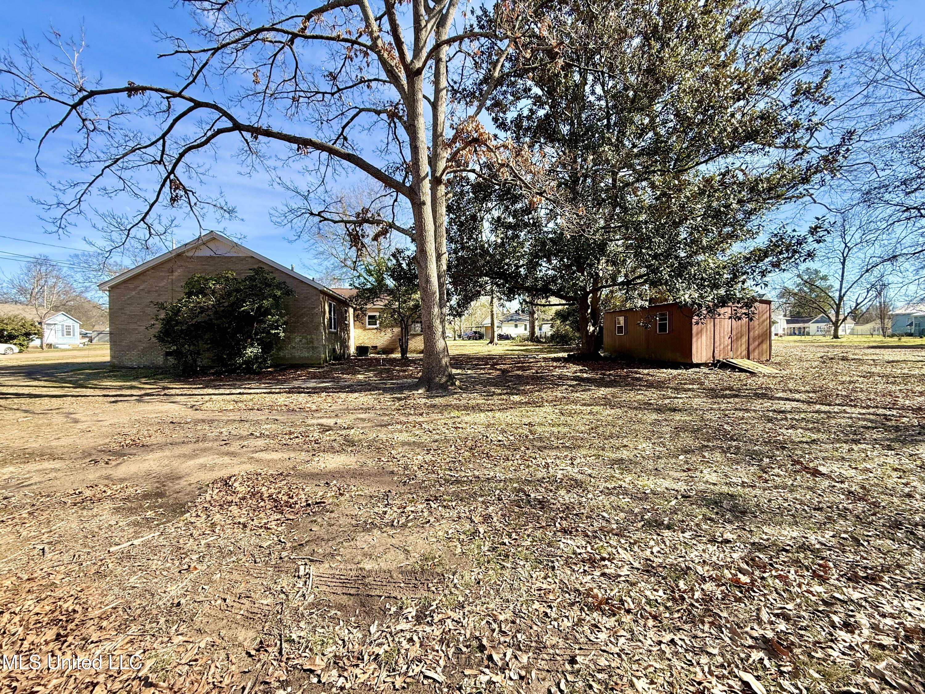 108 Lamar Street Crystal Springs, MS 39059 - Photo 34 of 36 IMG_9404