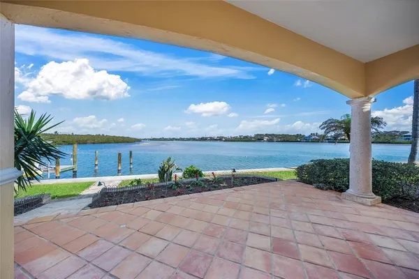 $3,379,000 | 929 Casey Cove Drive, Nokomis, FL 34275
