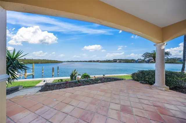 $3,379,000 | 929 Casey Cove Drive, Nokomis, FL 34275