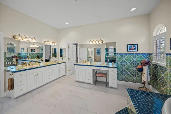 $3,379,000 | 929 Casey Cove Drive, Nokomis, FL 34275