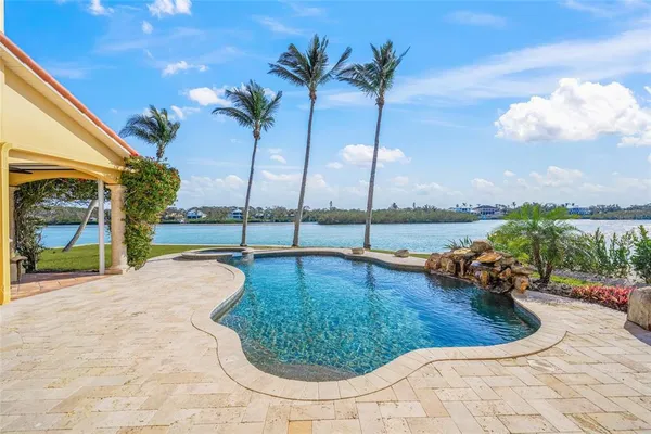 $3,379,000 | 929 Casey Cove Drive, Nokomis, FL 34275