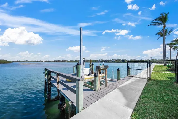 $3,379,000 | 929 Casey Cove Drive, Nokomis, FL 34275