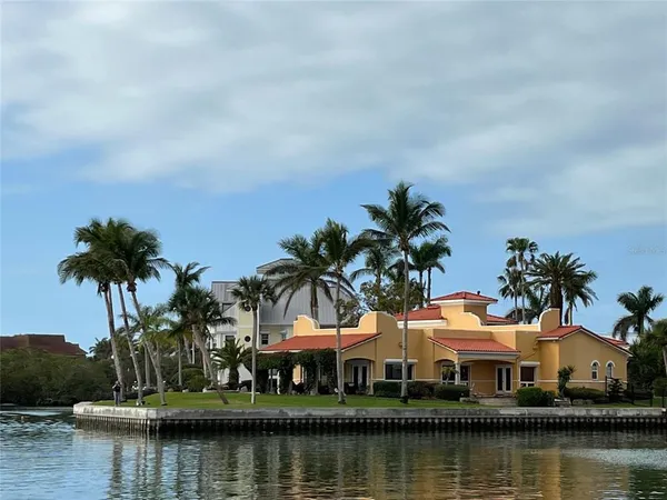 $3,379,000 | 929 Casey Cove Drive, Nokomis, FL 34275