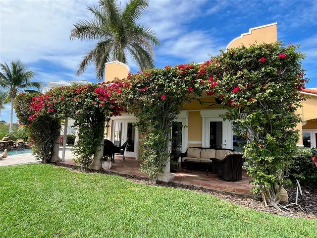 $3,379,000 | 929 Casey Cove Drive, Nokomis, FL 34275