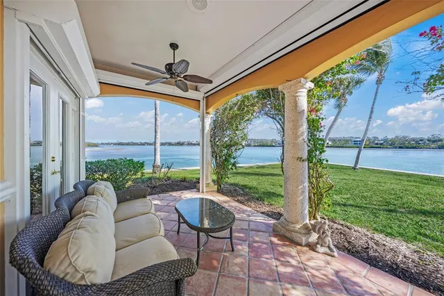 $3,379,000 | 929 Casey Cove Drive, Nokomis, FL 34275