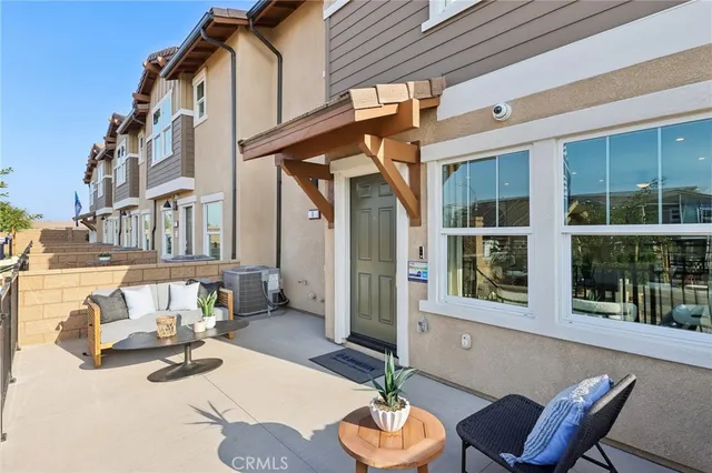 $582,990 | 15513 April Dawn Way, Unit 5, Fontana, CA 92336