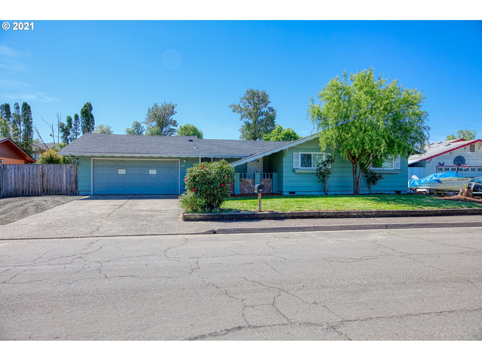5327 B Street Springfield, OR 97478 - Photo 1 of 30