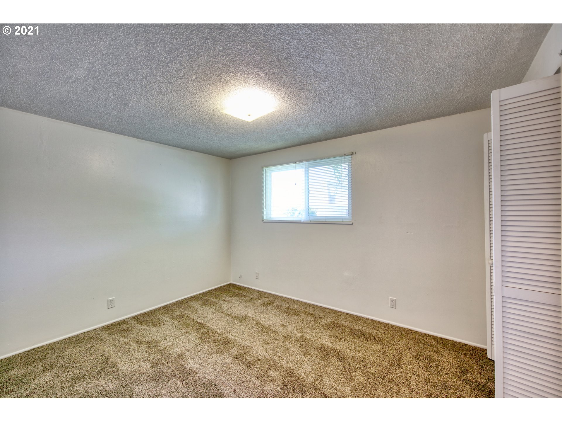 5327 B Street Springfield, OR 97478 - Photo 15 of 30