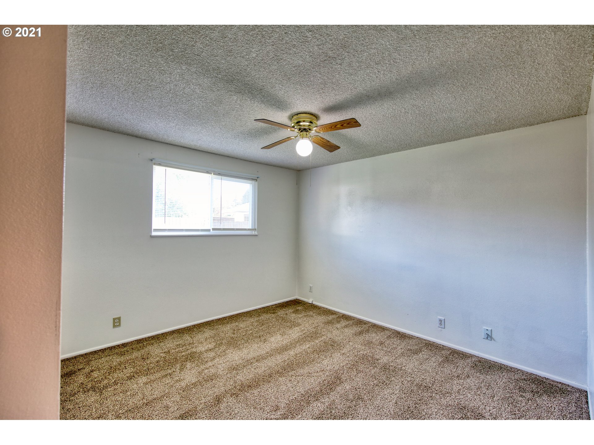 5327 B Street Springfield, OR 97478 - Photo 18 of 30