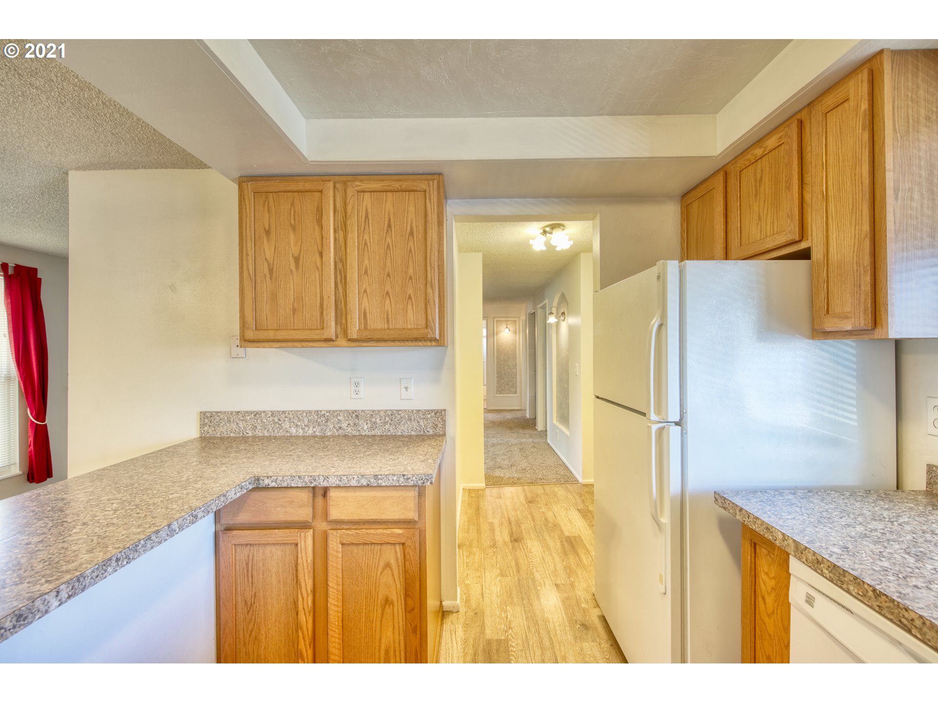 5327 B Street Springfield, OR 97478 - Photo 6 of 30