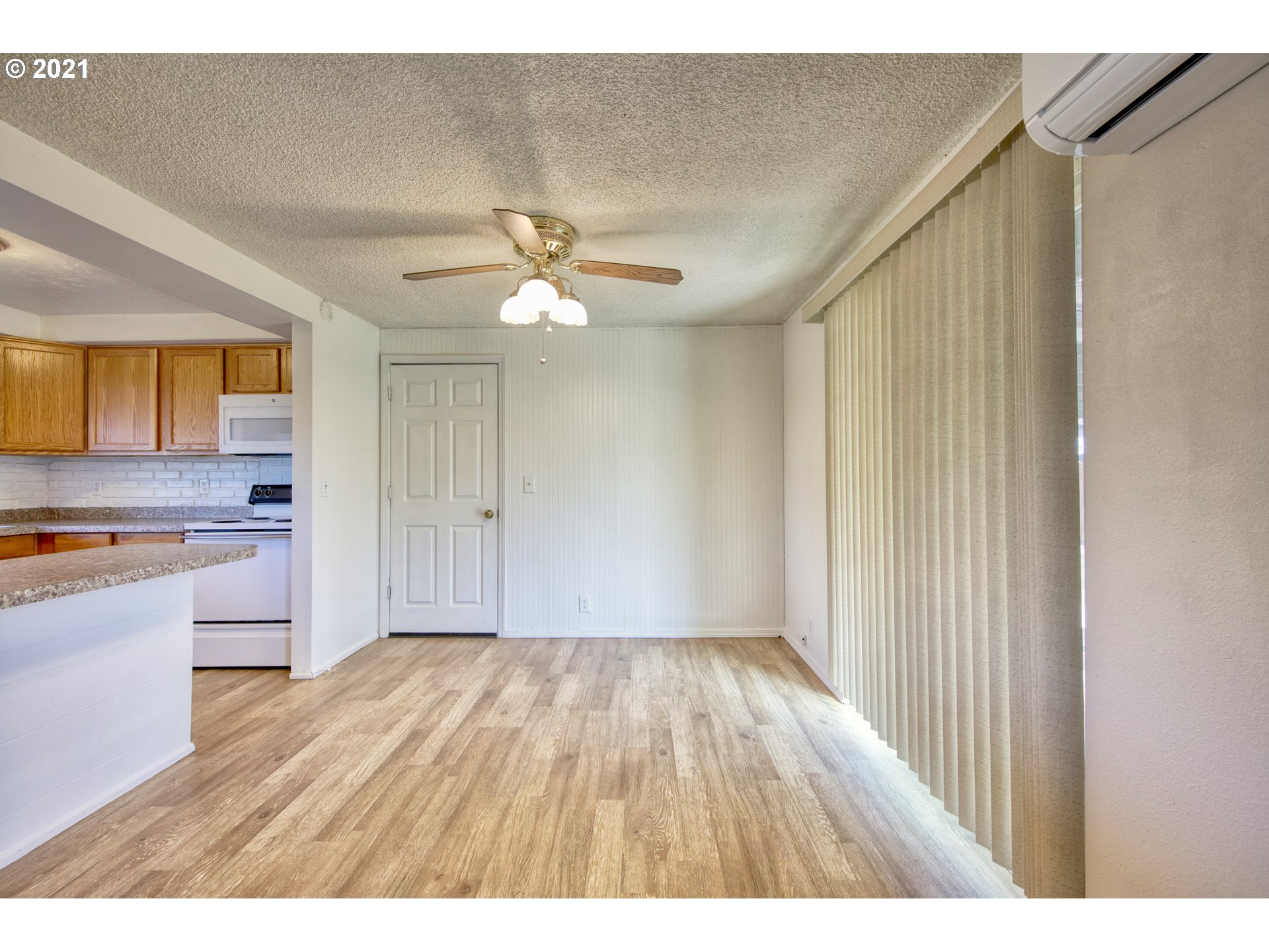 5327 B Street Springfield, OR 97478 - Photo 8 of 30