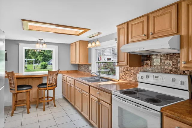 $739,000 | 99 Route 130, Forestdale, MA 02644