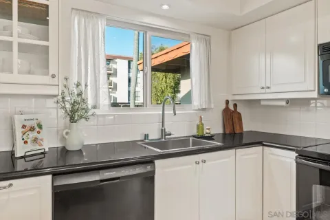 $490,000 | 6876 Hyde Park Drive, Unit G, San Diego, CA 92119