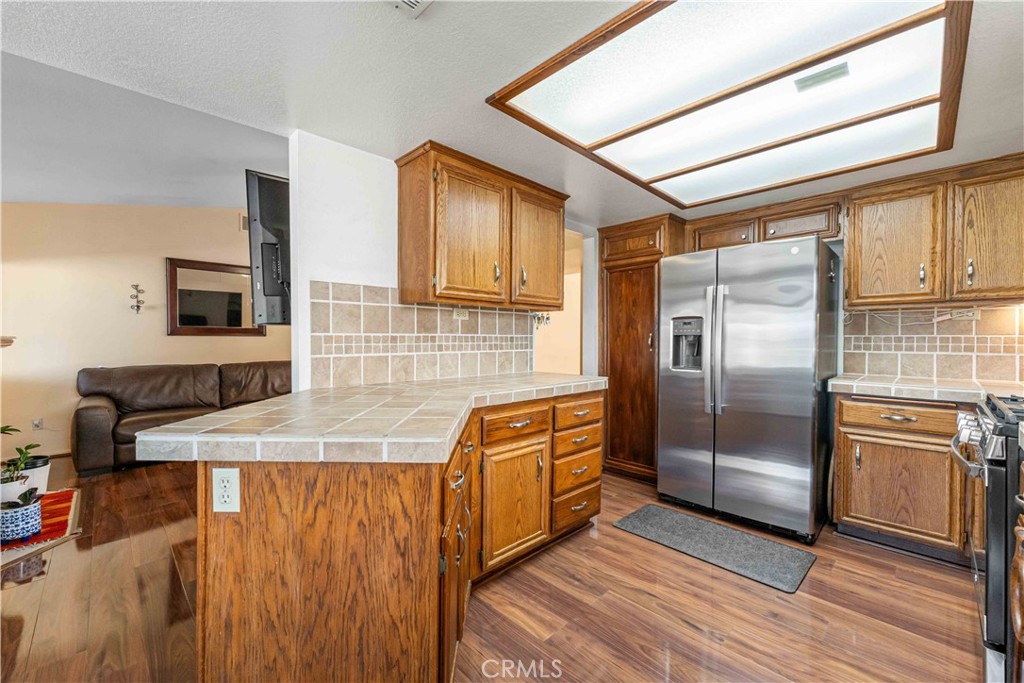 12981 August Circle Riverside, CA 92503 - Photo 22 of 59 Kitchen Opens to Dining and Family area!