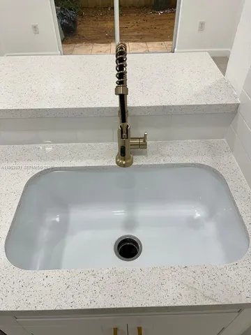 $2,000 | 1651 Southeast 28th Court, Unit 105, Homestead, FL 33035