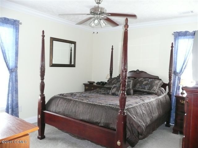 579 Crow Hill Road Beaufort, NC 28516 - Photo 5 of 8 Principal Bedroom