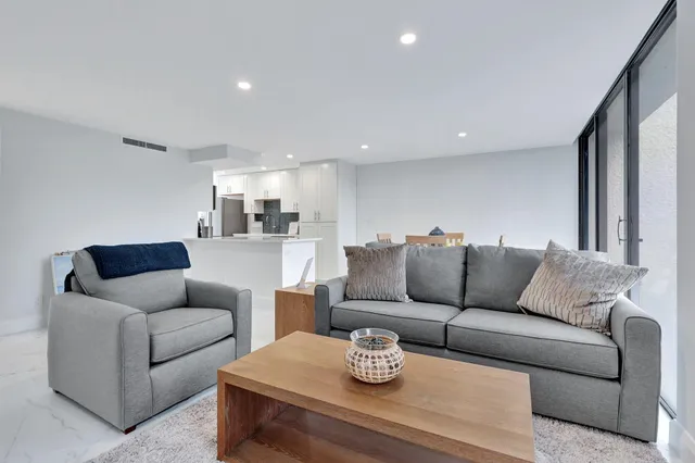 $309,000 | 2804 Bridgewood Drive, Boca Raton, FL 33434