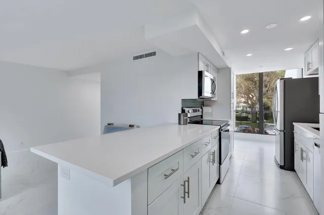 $309,000 | 2804 Bridgewood Drive, Boca Raton, FL 33434