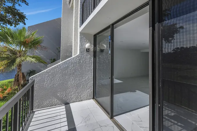 $309,000 | 2804 Bridgewood Drive, Boca Raton, FL 33434