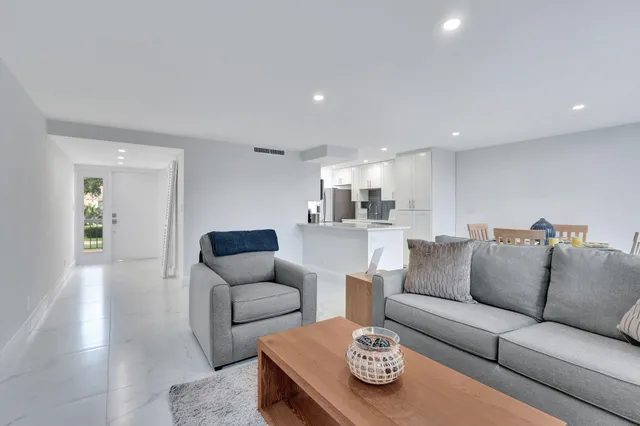 $309,000 | 2804 Bridgewood Drive, Boca Raton, FL 33434