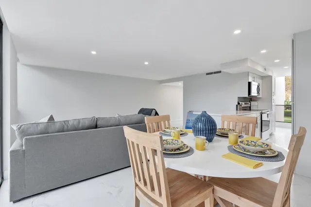 $309,000 | 2804 Bridgewood Drive, Boca Raton, FL 33434