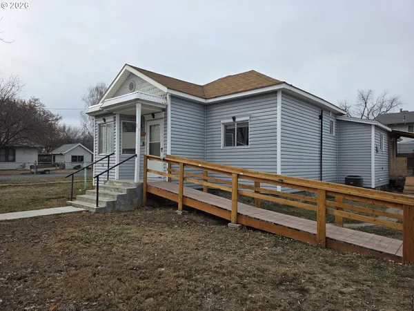 $204,900 | 2707 3rd Street, Baker City, OR 97814