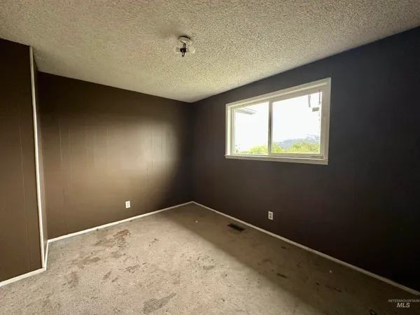 $220,000 | 213 Larch Road, Kamiah, ID 83536
