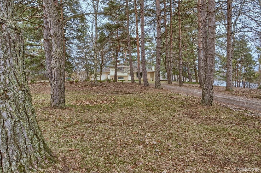 1081 Crooked Lake Road Fenton, MI 48430 - Photo 26 of 32 Front-2nd-View.jpg