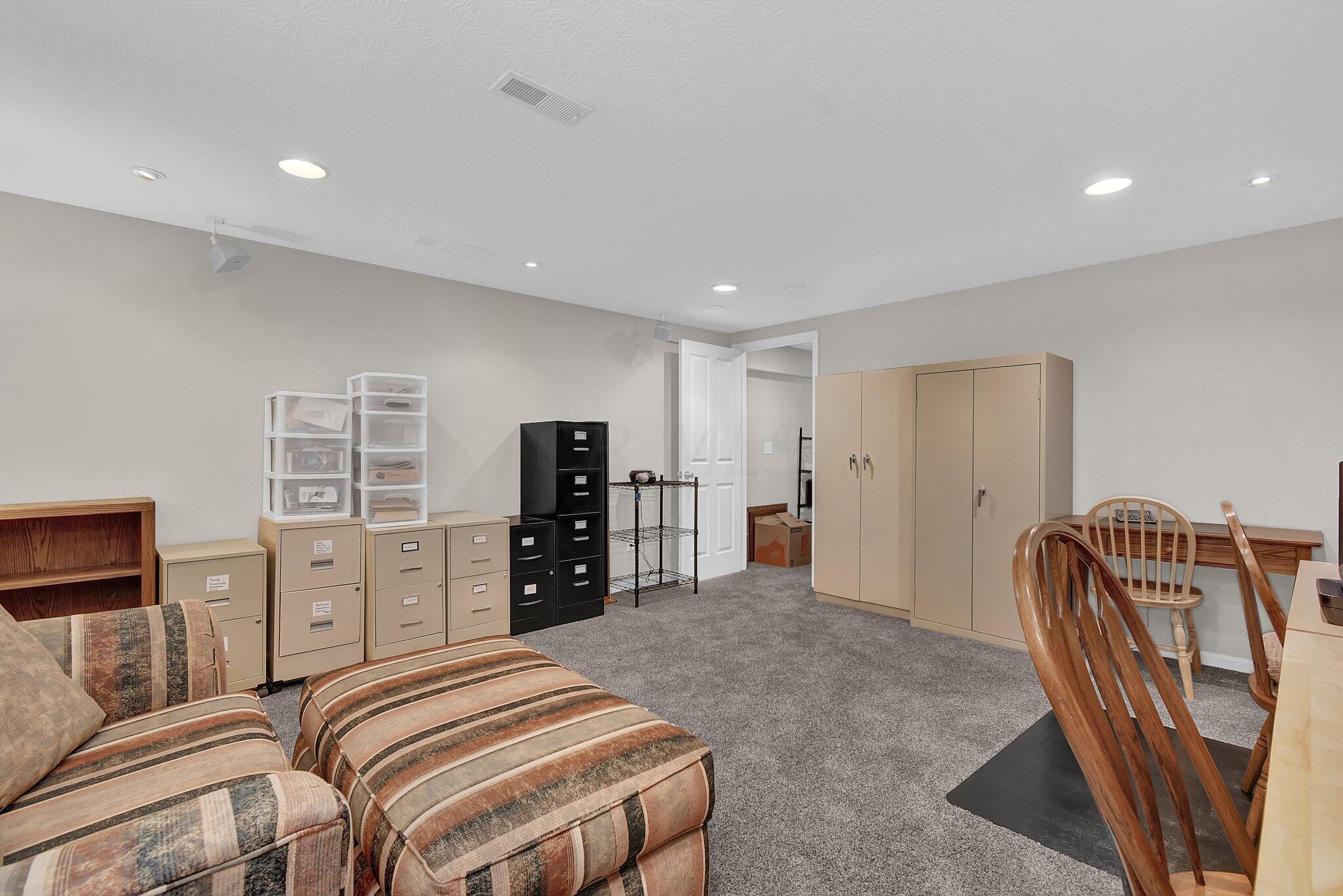 1197 Shagbark Road, Unit 20119 Columbus, OH 43230 - Photo 19 of 27 Finished LL