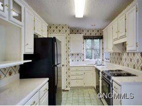 176 Ridge Road Candler, NC 28715 - Photo 10 of 14 Gallery Image 10