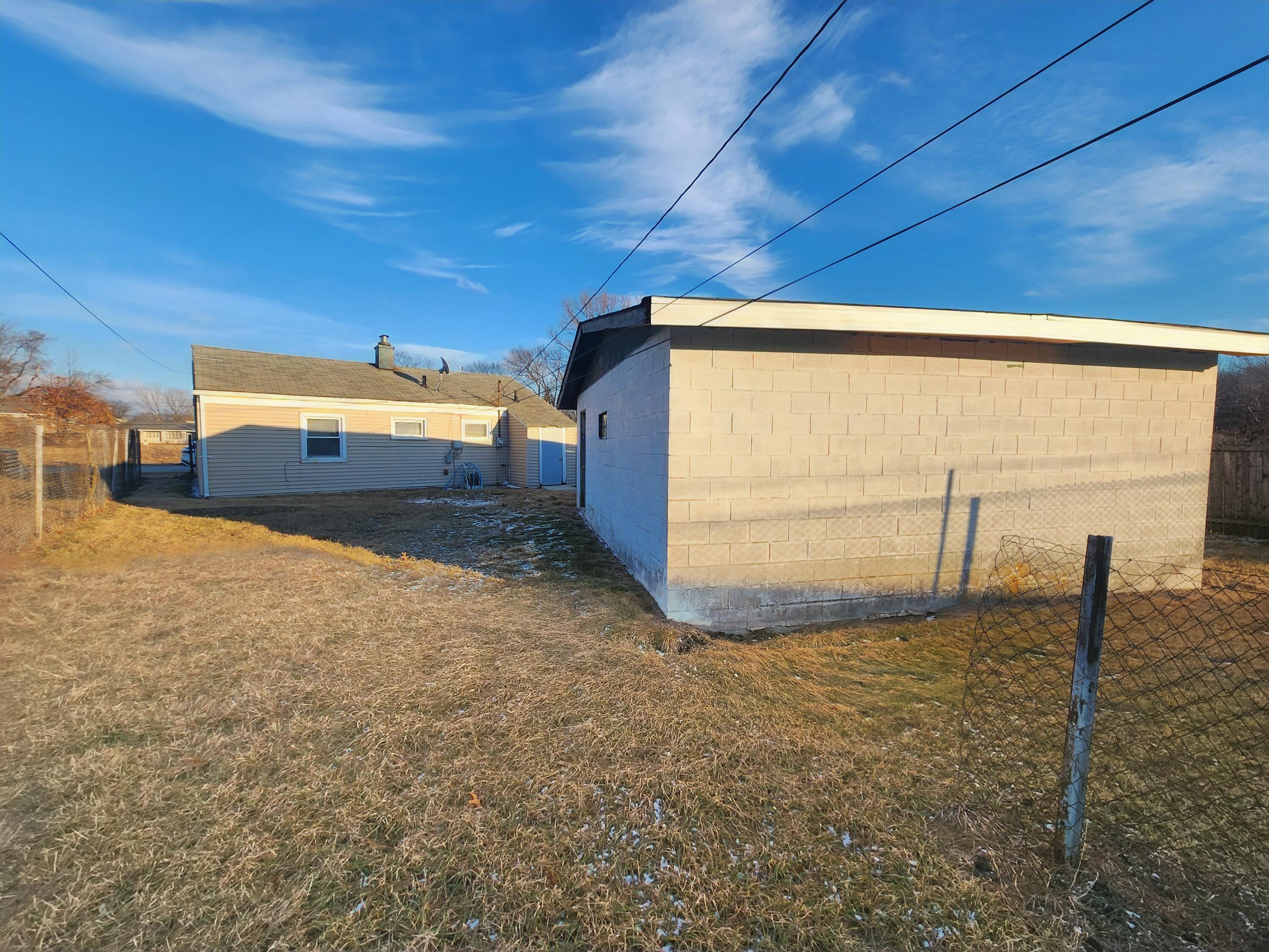 2152 Marshall Place Gary, IN 46404 - Photo 12 of 13 3000x2250
