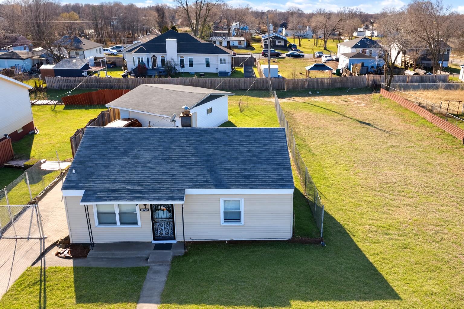 2152 Marshall Place Gary, IN 46404 - Photo 2 of 13 1536x1024