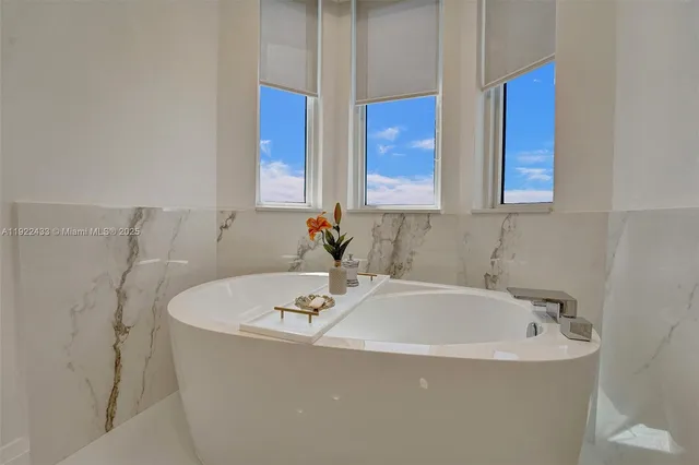 $1,350,000 | 1395 South Ocean Boulevard, Unit 7D, Pompano Beach, FL 33062