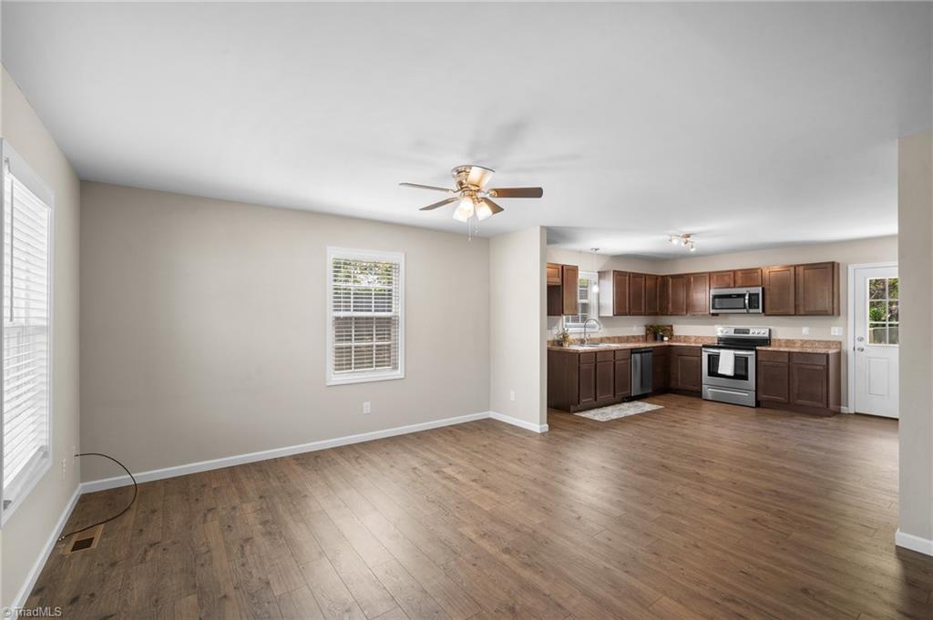 866 Falling Creek Court Rural Hall, NC 27045 - Photo 4 of 25 Gallery Image 4