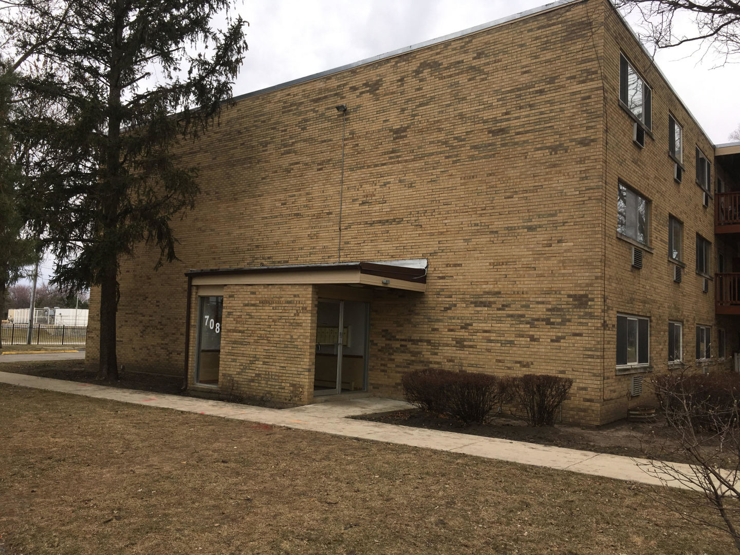 708 Dempster Street, Unit F202 Mount Prospect, IL 60056 - Photo 1 of 14
