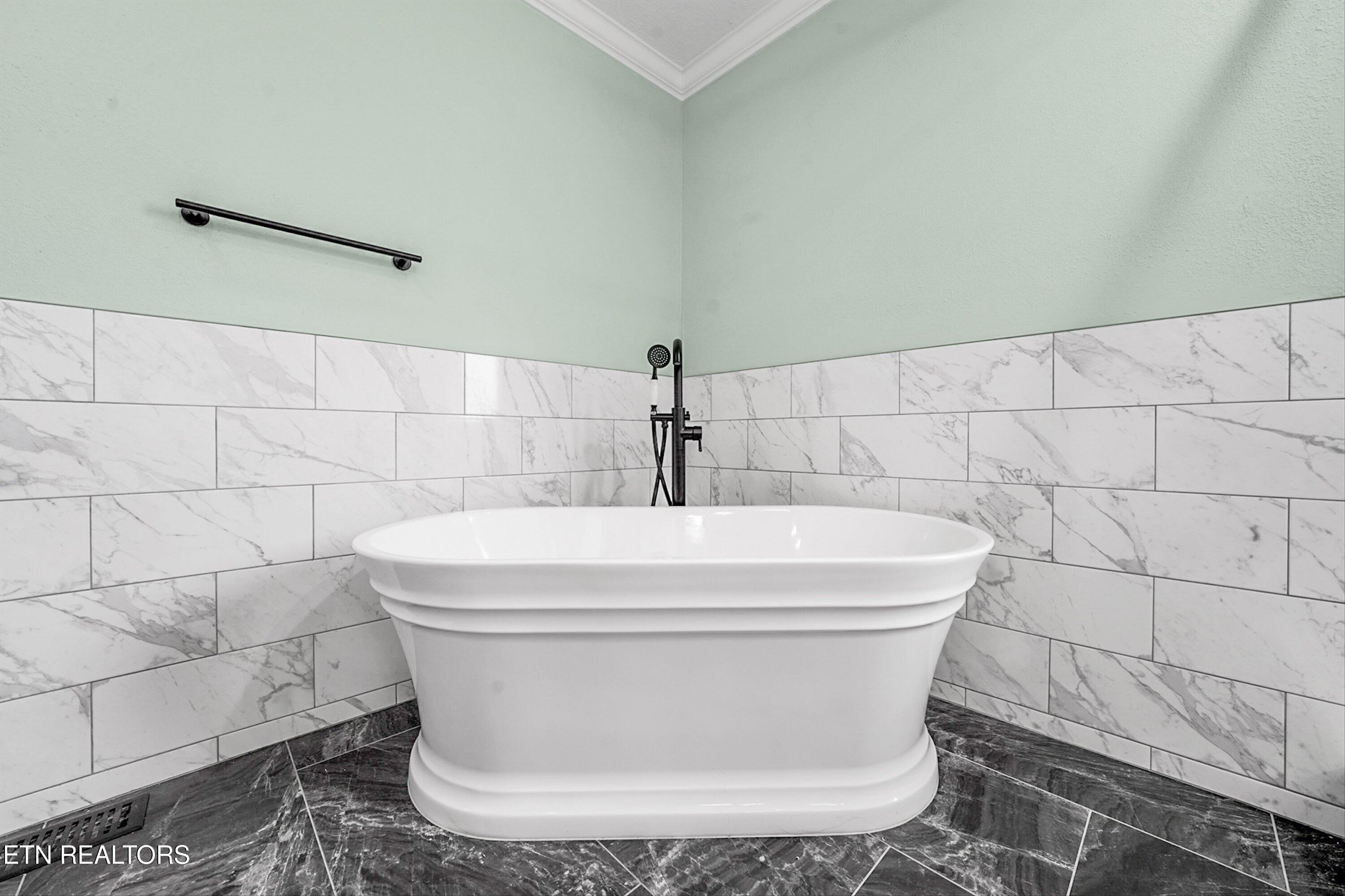 535 Doc Norton Road Walland, TN 37886 - Photo 21 of 44 20-535 Doc Norton Rd24