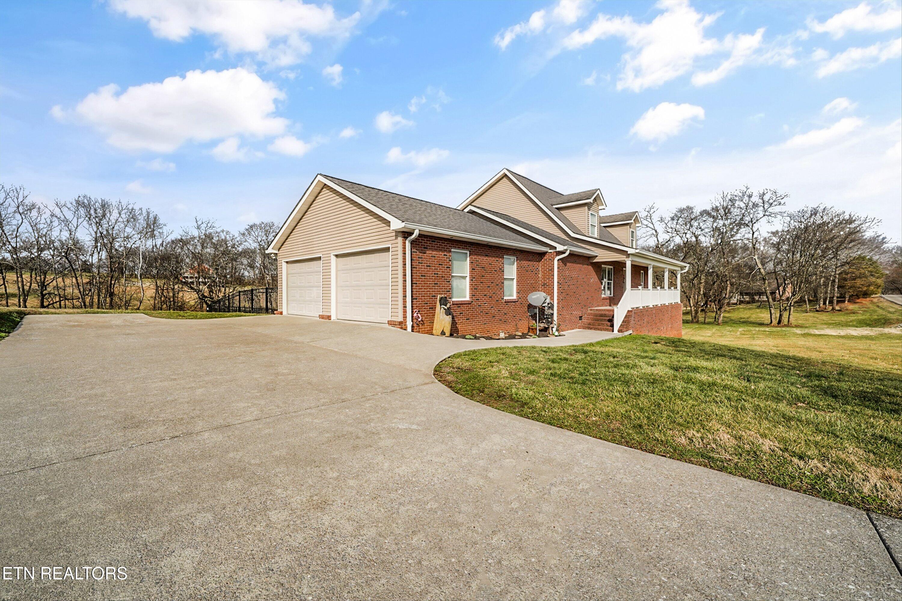 535 Doc Norton Road Walland, TN 37886 - Photo 5 of 44 03-535 Doc Norton Rd33