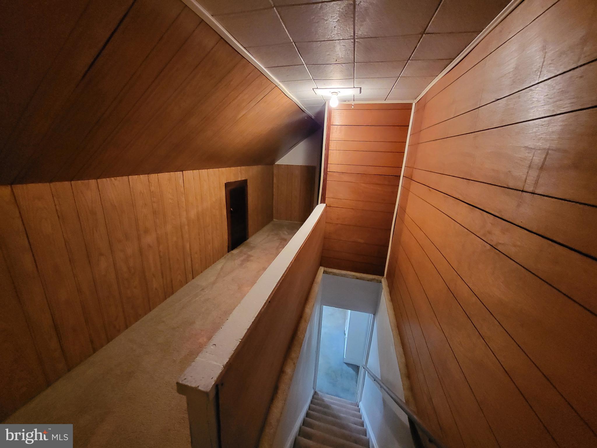 15 Riverside Road Baltimore, MD 21221 - Photo 9 of 9 2nd Floor staircase view.
