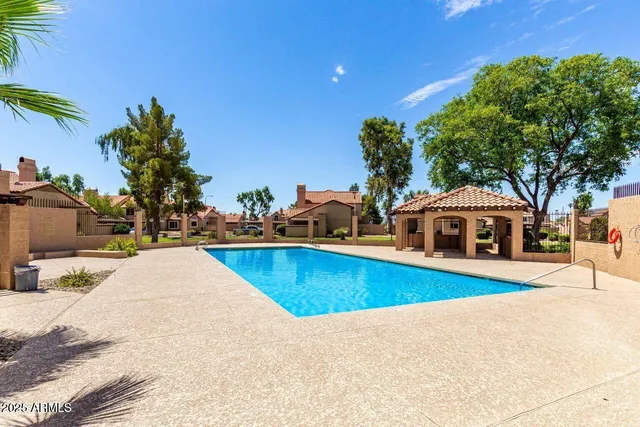 $1,350 | 4601 North 102nd Avenue, Unit 2202, Phoenix, AZ 85037