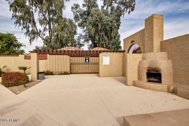 $1,350 | 4601 North 102nd Avenue, Unit 2202, Phoenix, AZ 85037