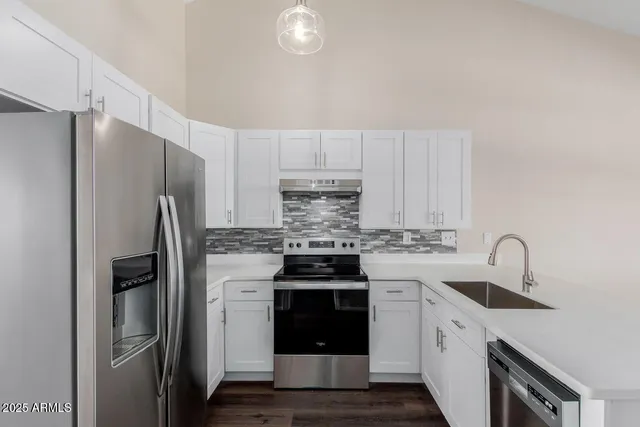 $1,350 | 4601 North 102nd Avenue, Unit 2202, Phoenix, AZ 85037